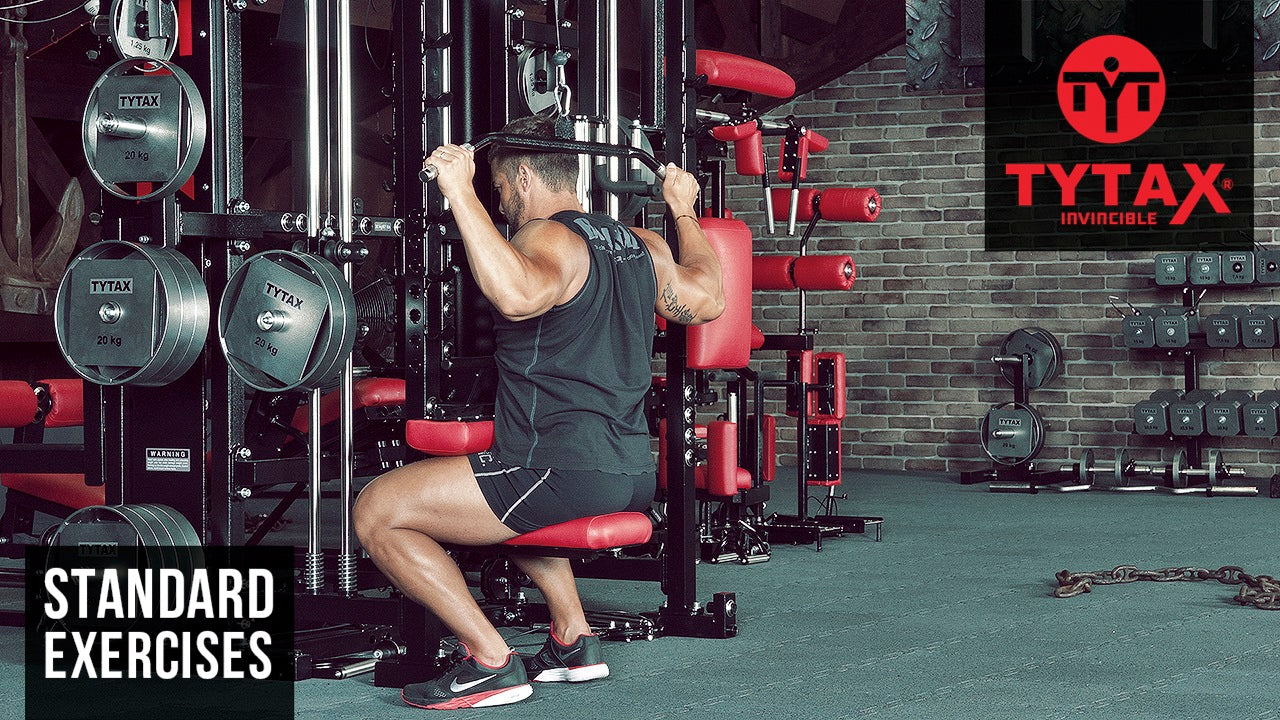 Latzug in den Nacken