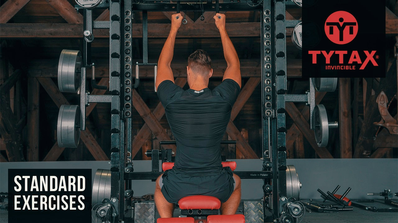 Seated Smith Hammer Close-Grip Front Lat Pulldown