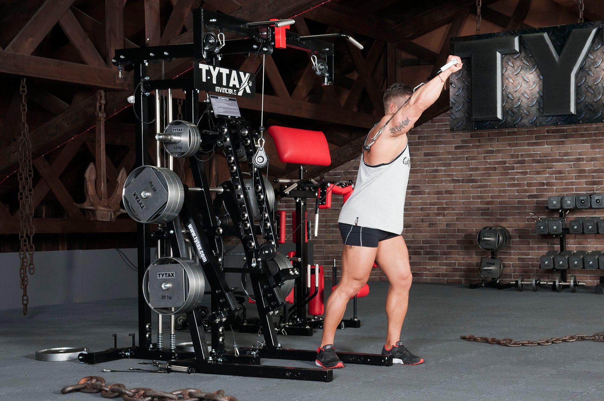 Schulterpresse einarmig stehend