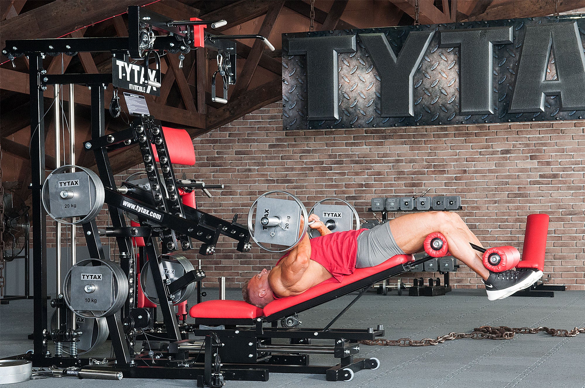 Curlstange Bankdrücken enger Griff negativ