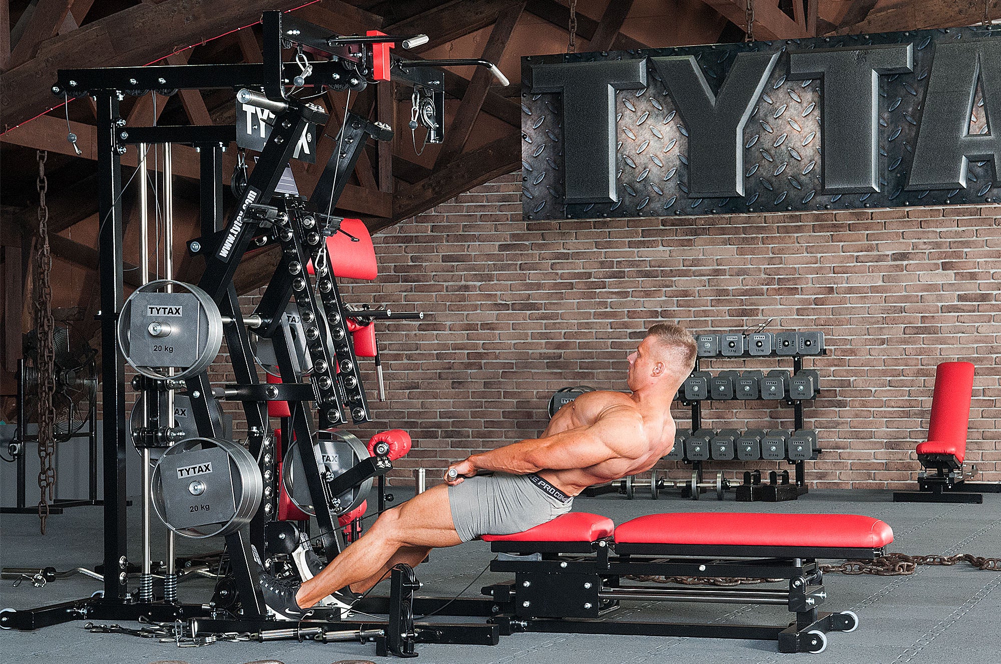 Kabelzug Kreuzheben sitzend