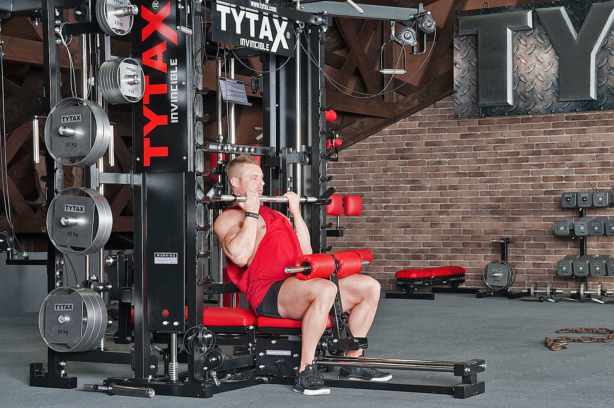 Enges Latziehen an der Multipresse