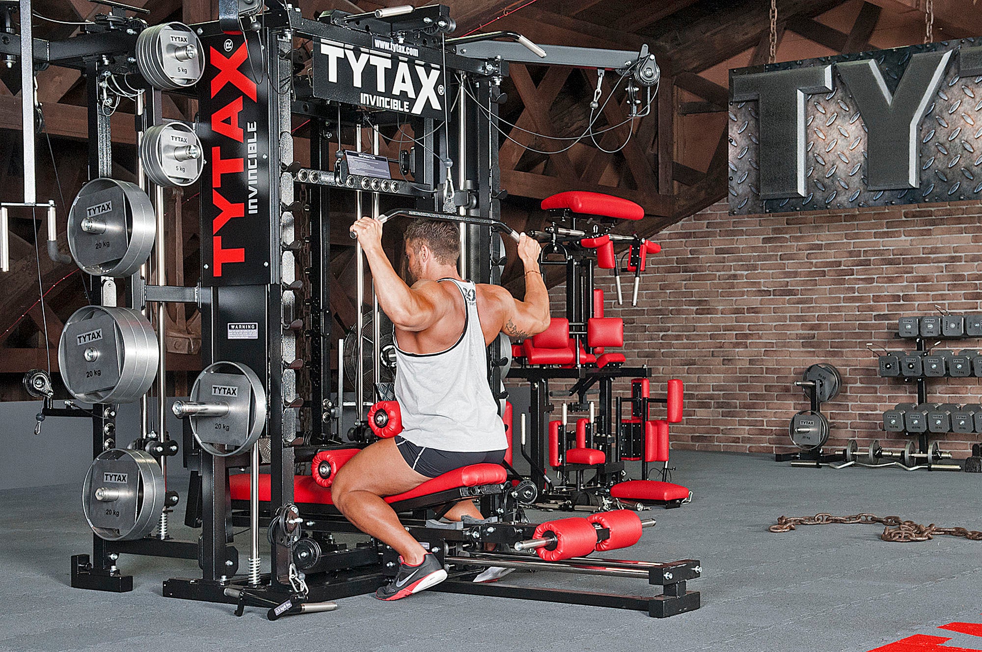 Latziehen in den Nacken